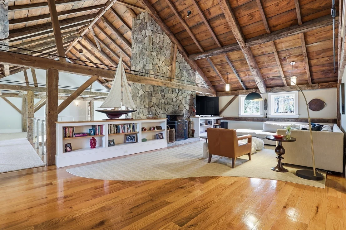 Photo of 330 Lowell Road