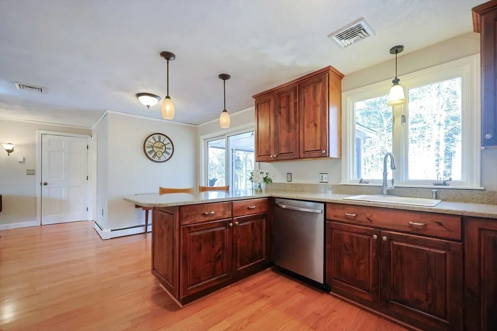 Photo of 25 Miscoe Brook Dr
