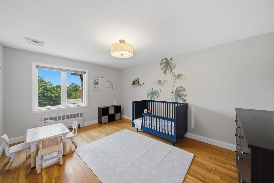 Photo of 18 Travis Dr