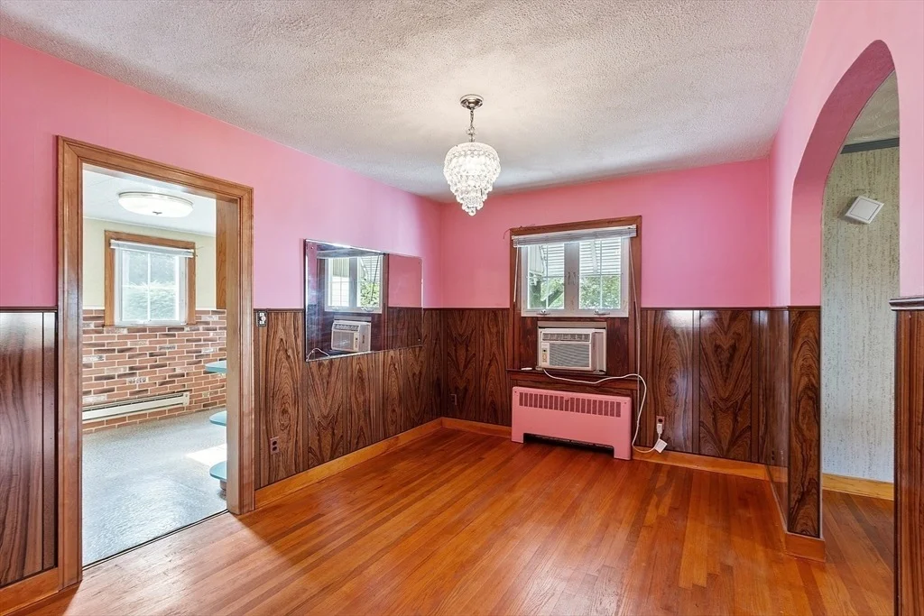 Photo of 2 Oaklandvale Avenue
