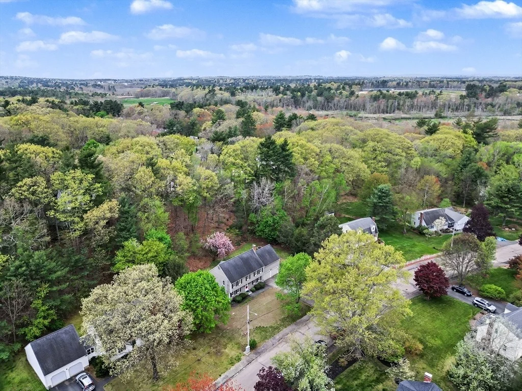 Photo of 8 Thomas Dr