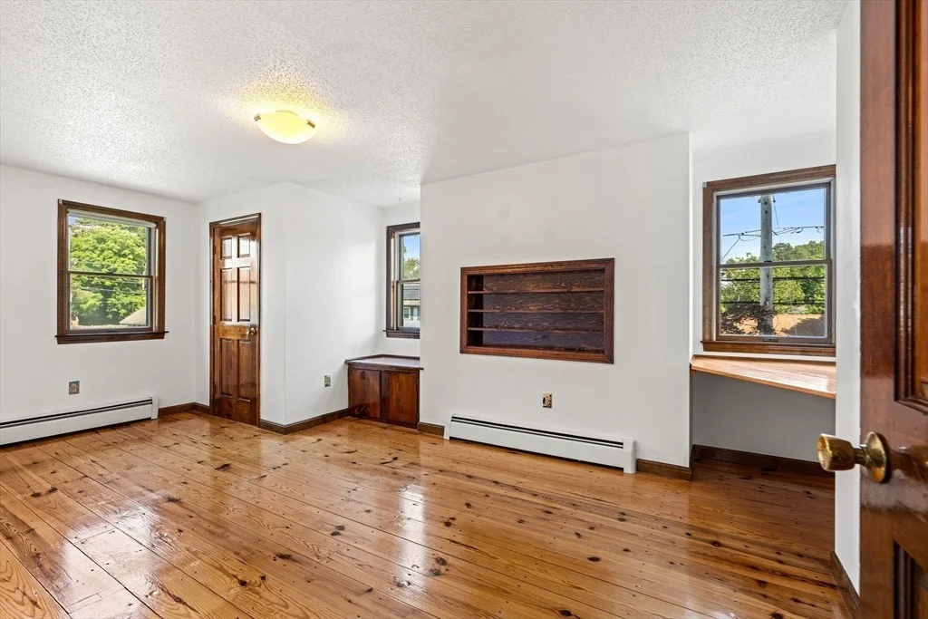 Photo of 89 W Meadow Rd