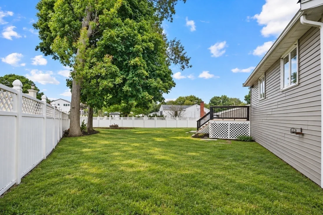 Photo of 8 Niles Road
