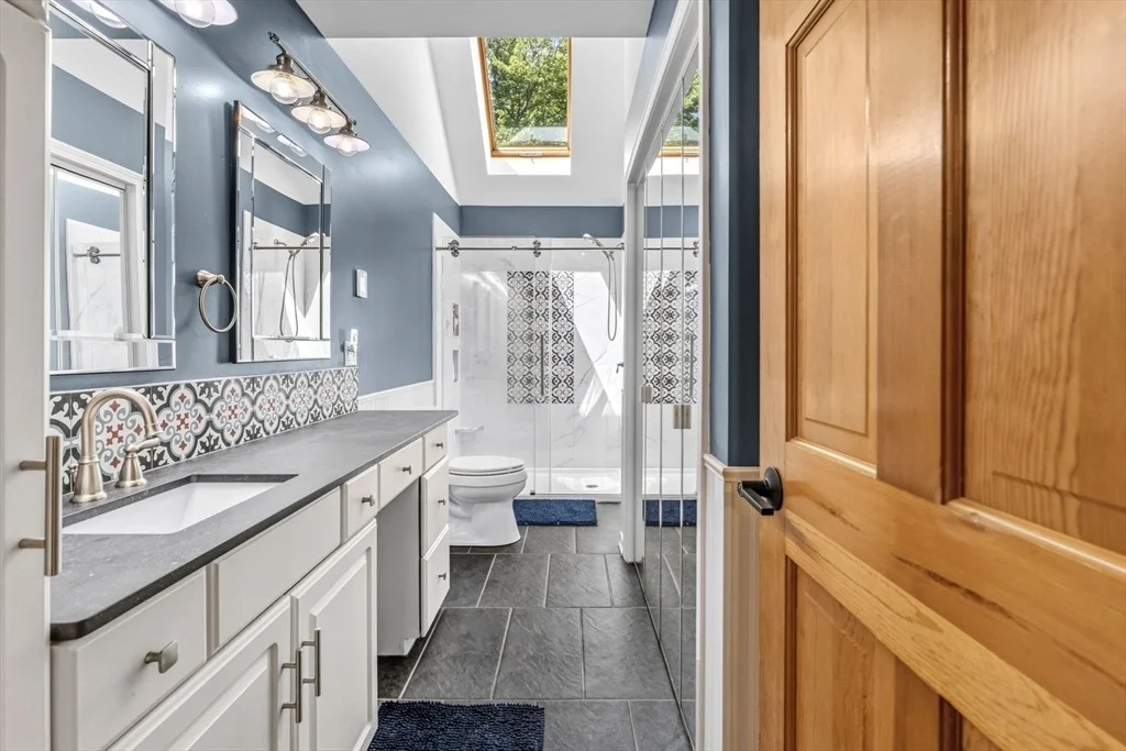 Photo of 345 Harvey Rd