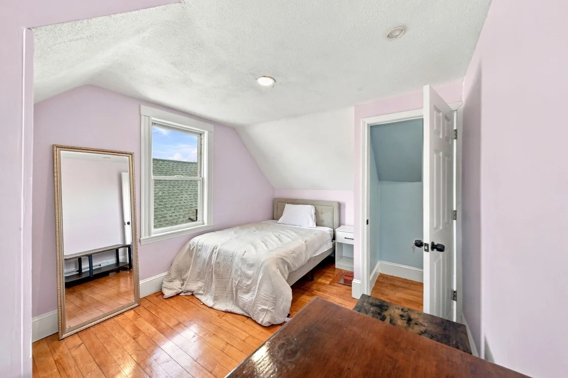 Photo of 6 Clifton Ave