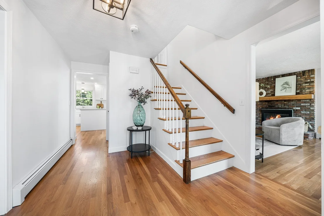 Photo of 8 Lantern Ln