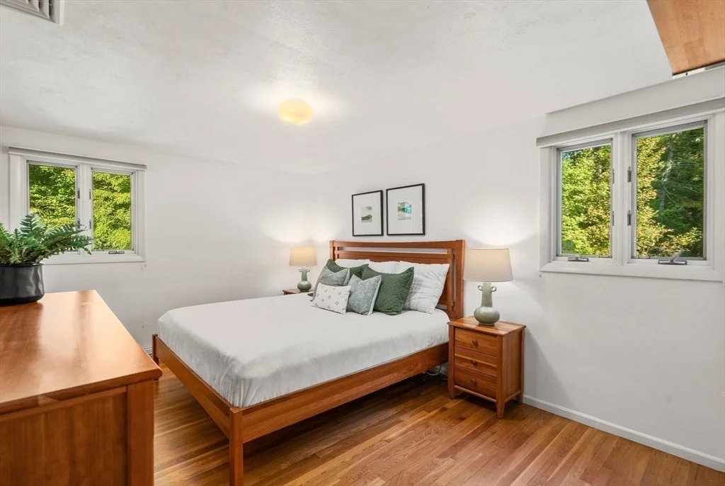 Photo of 14 Tanbark Rd