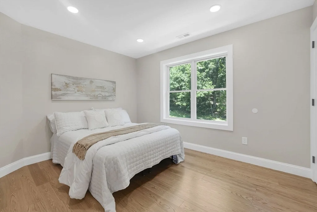 Photo of 139 Middle Rd