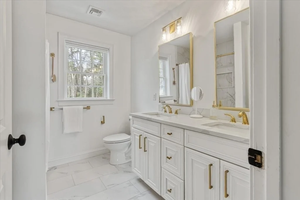Photo of 4 Barrows Brook Cir