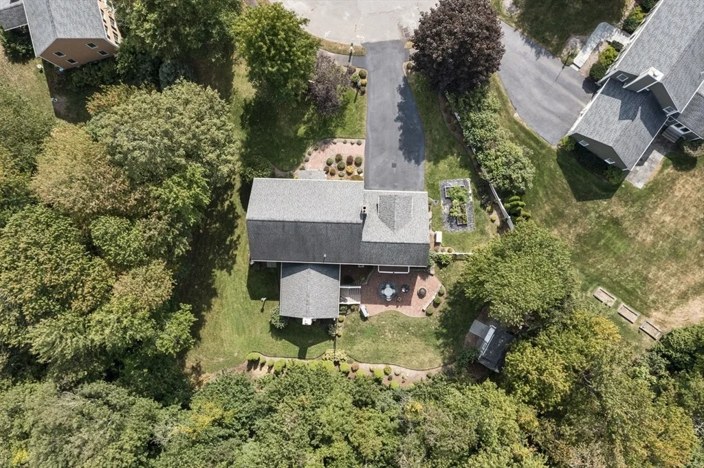 Photo of 11 Southwoods Cir