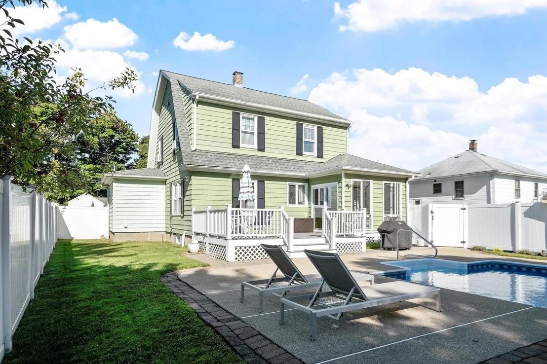 Photo of 48 Walnut St
