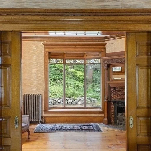 Photo of 1179 Main St