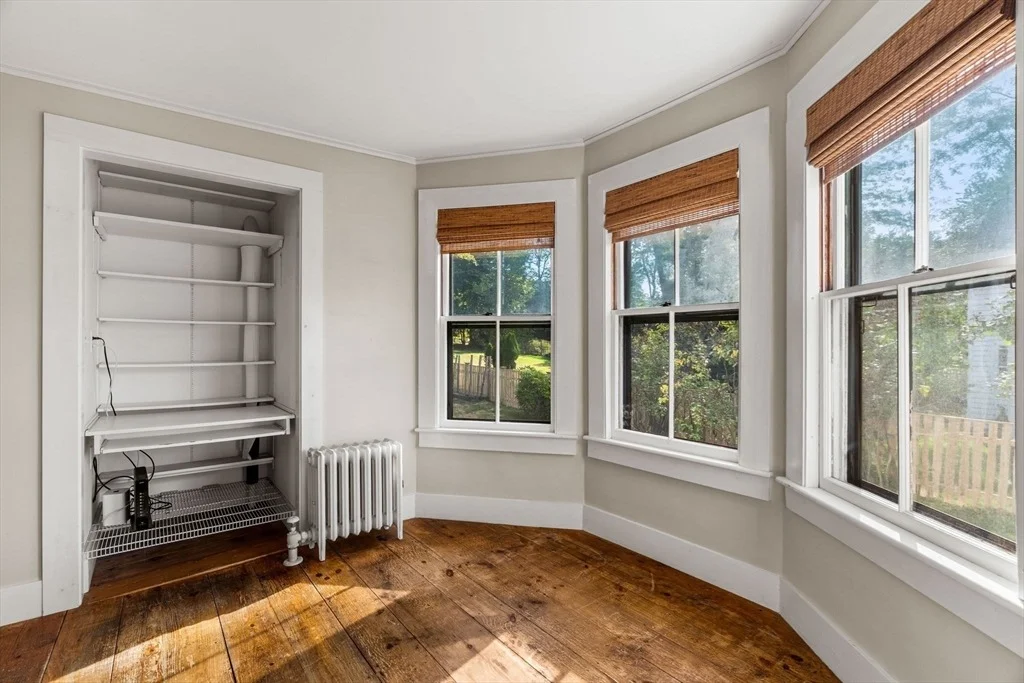 Photo of 486 Main St