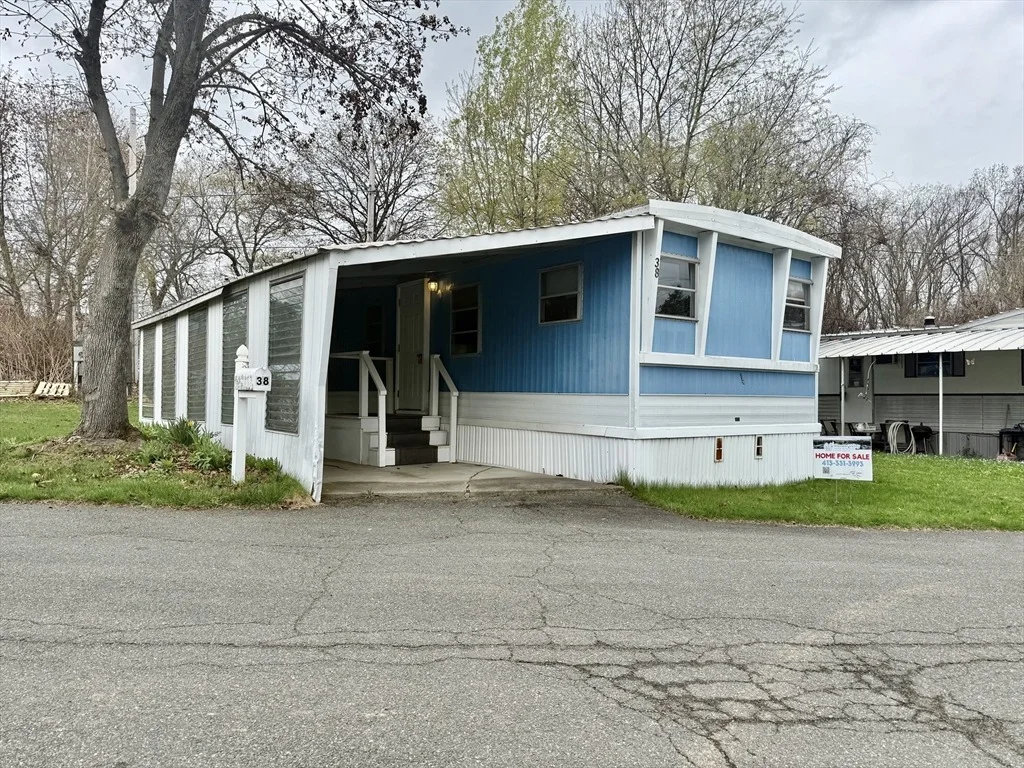 Photo of 38 Lark Dr