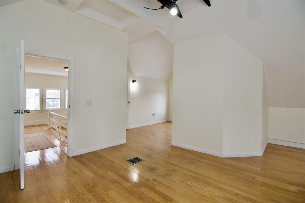 Photo of 74 Kenwood Park