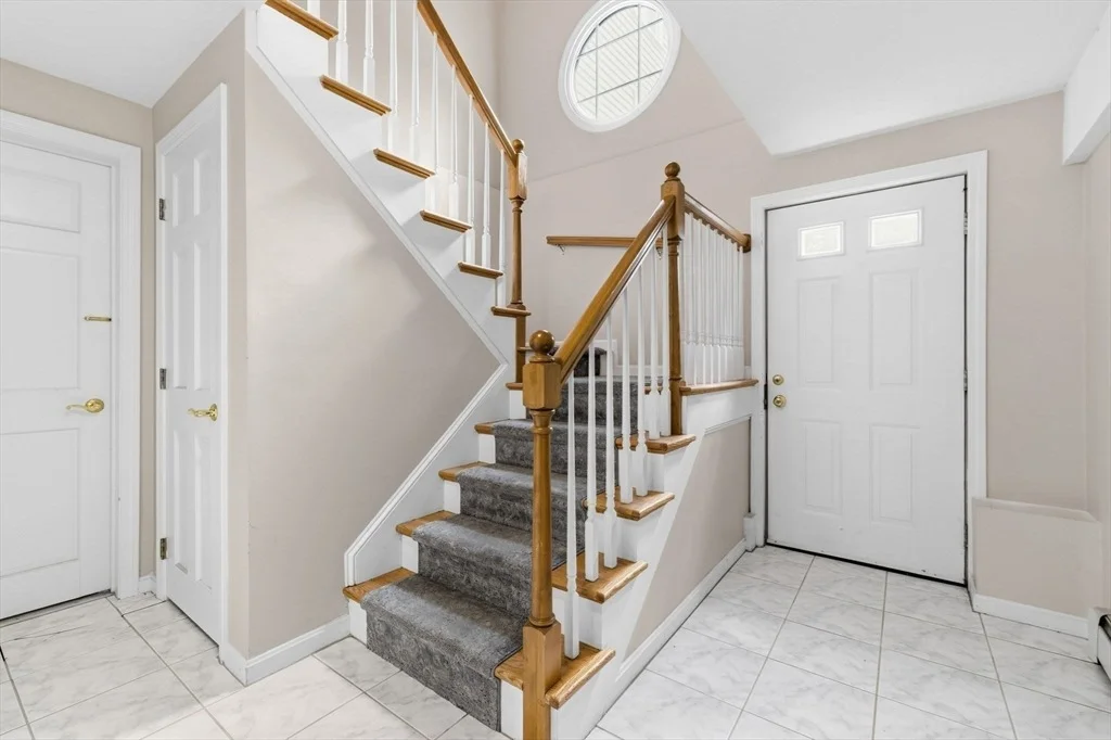 Photo of 25 Towpath Dr