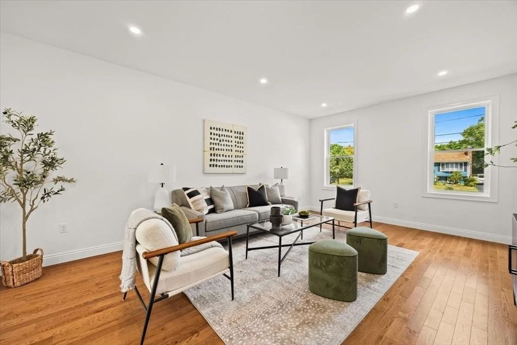Photo of 12 Valley Run Dr