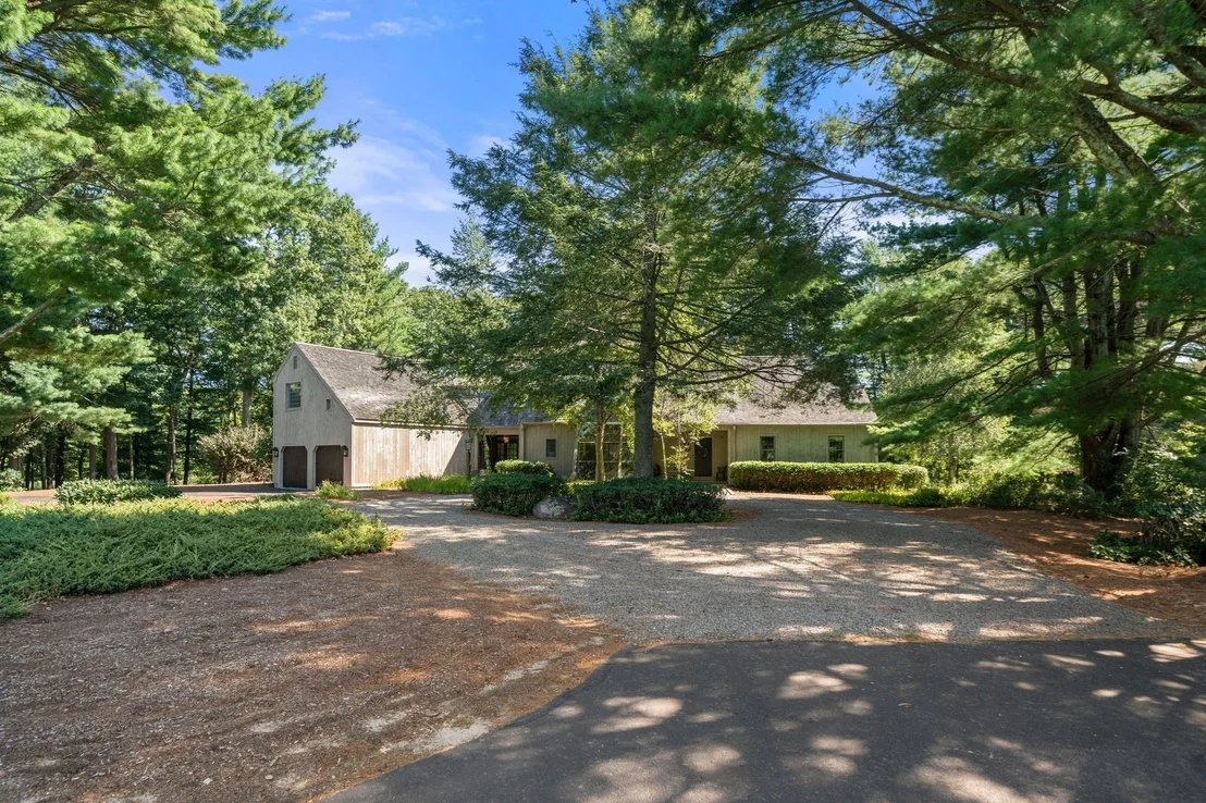 Photo of 225 Mill Street