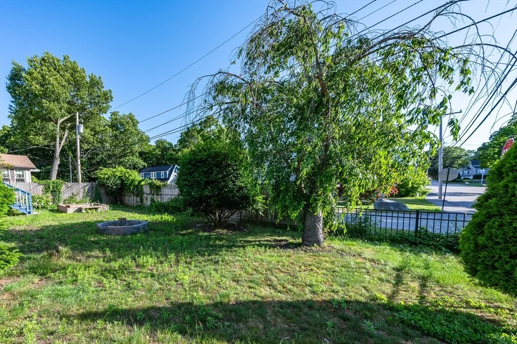 Photo of 37 Maple Ave