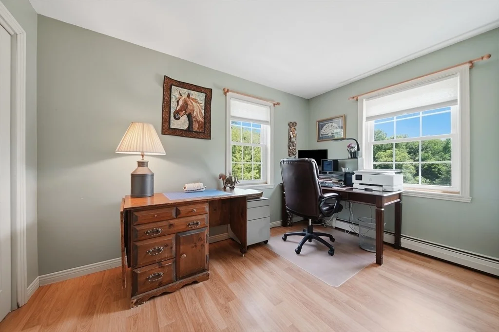 Photo of 1394 Main St