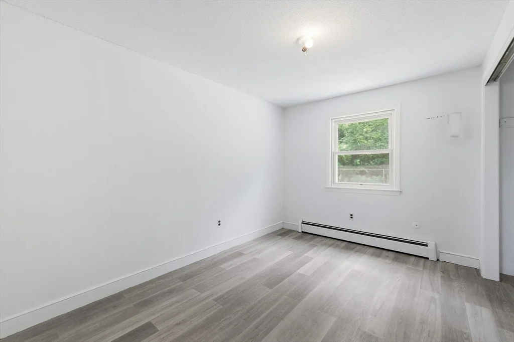 Photo of 95 Lillian Ter