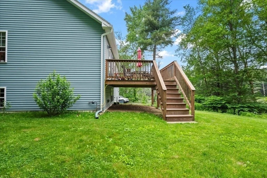 Photo of 1085 Southbridge Rd