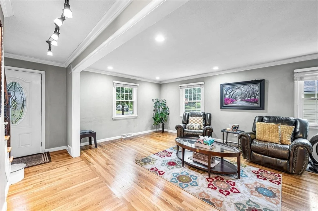 Photo of 18 Blokland Dr
