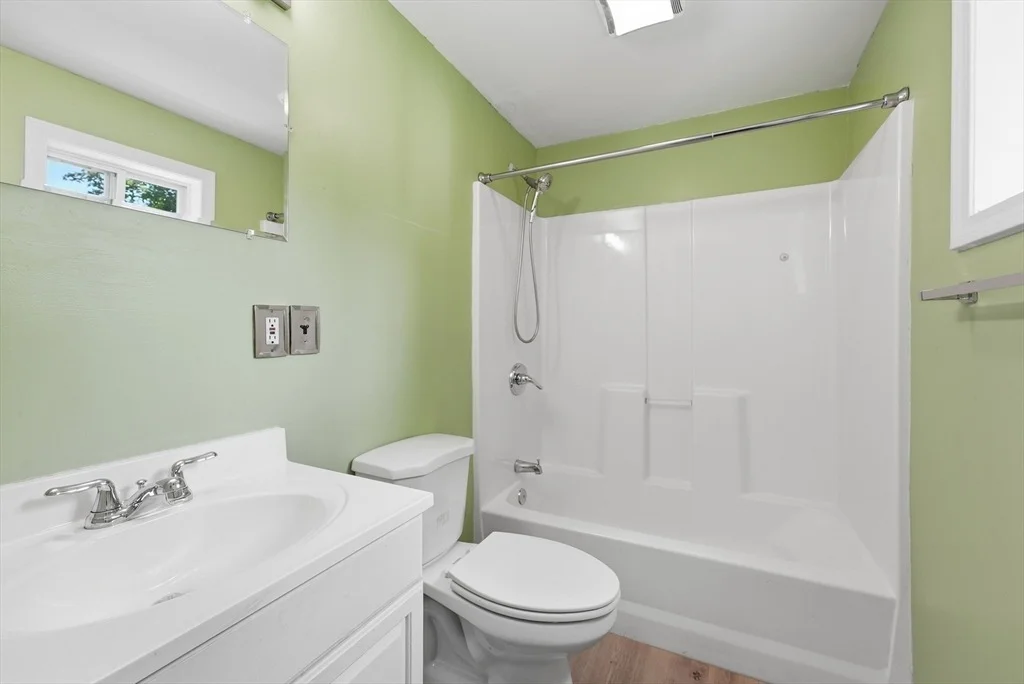 Photo of 128 Newfield Rd