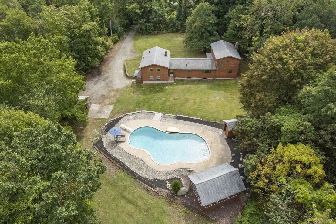 Photo of 444 Clapboardtree Street
