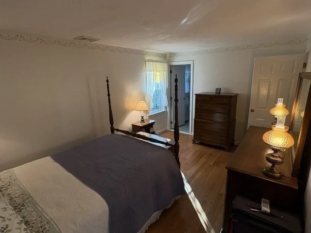Photo of 107 Continental Dr