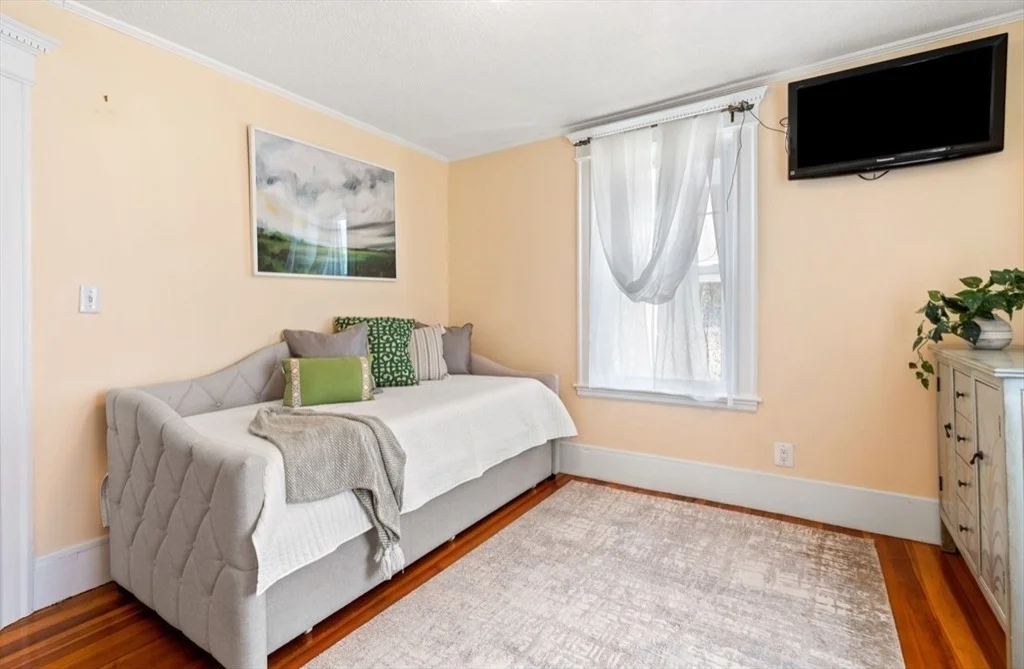 Photo of 16 Pearl Rd