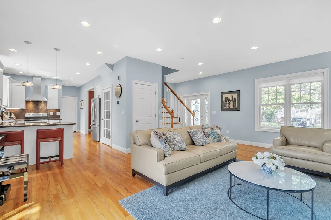 Photo of 39 Arcola St