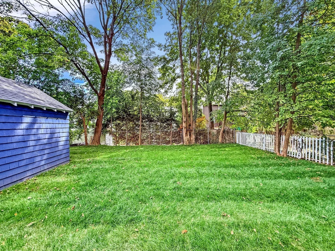 Photo of 32 Grant Rd