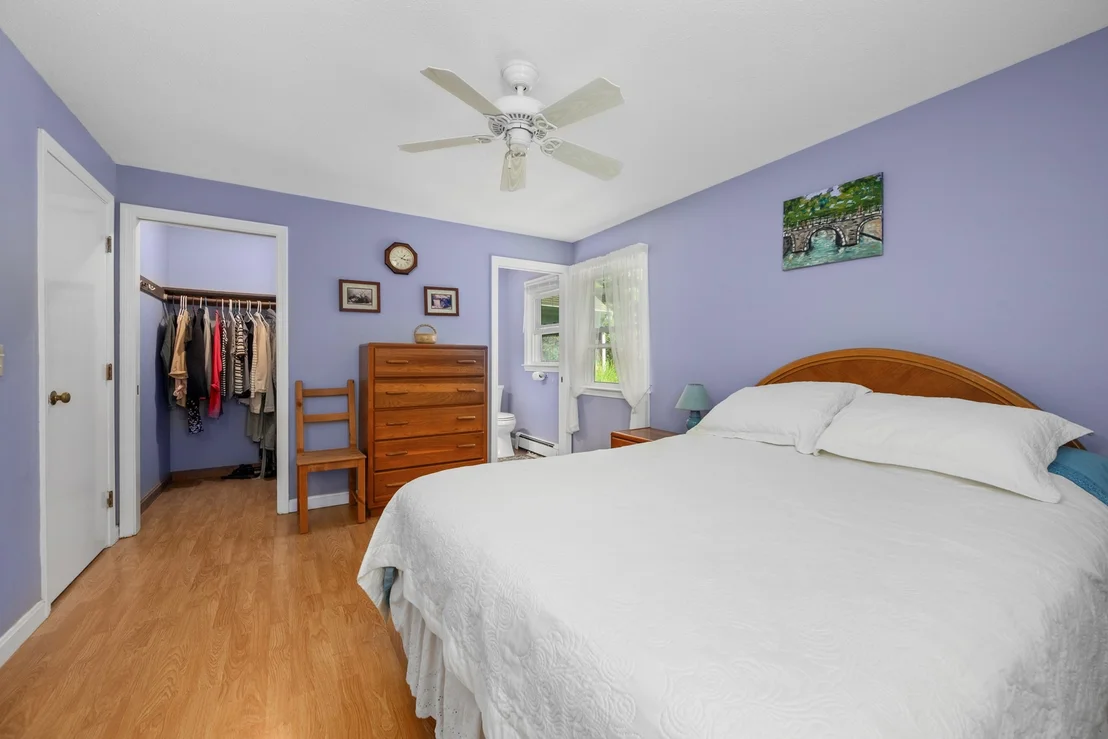 Photo of 937 Harwich Rd