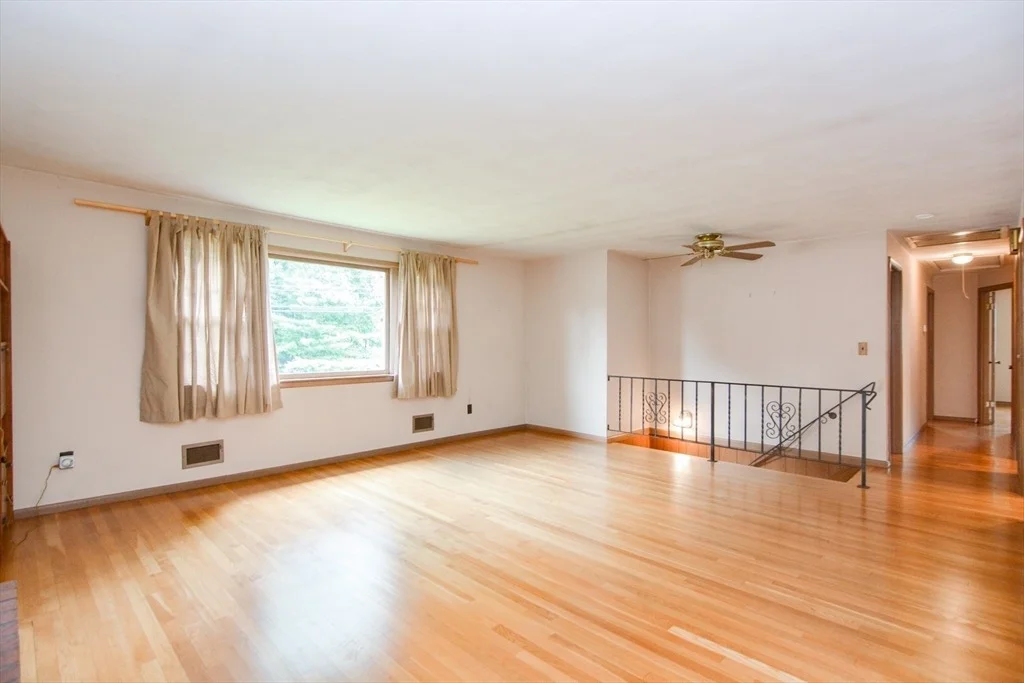 Photo of 12 Lanewood Avenue