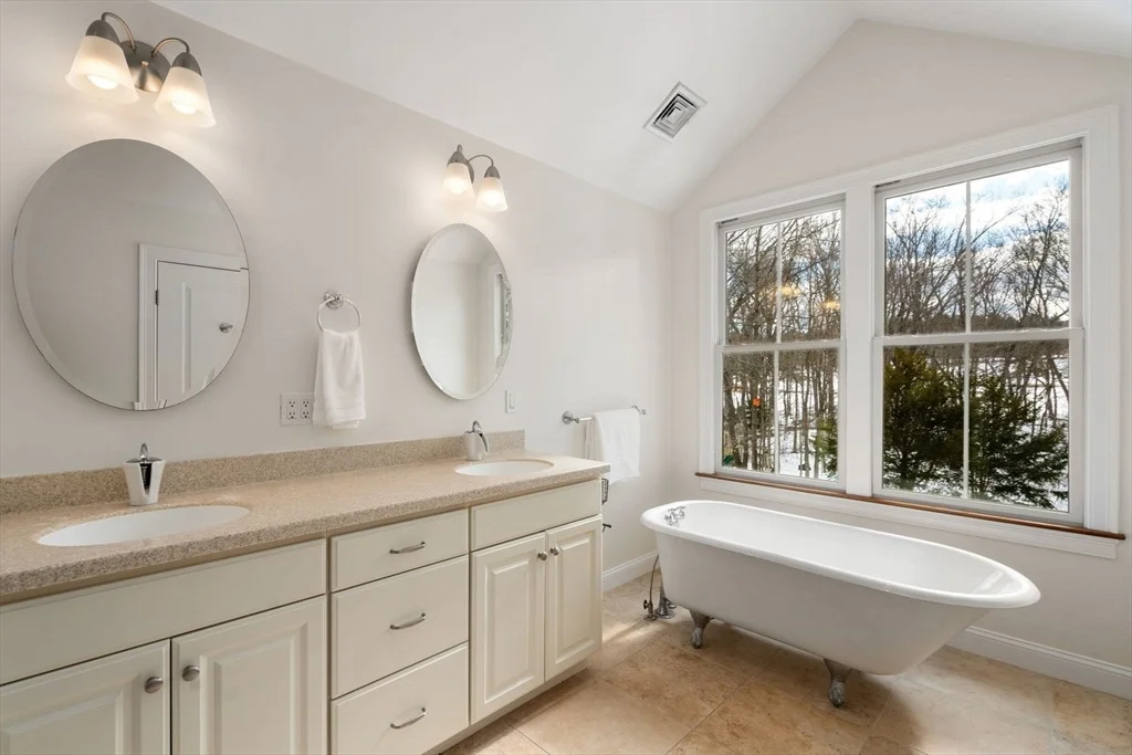 Photo of 12 Vaille Ave