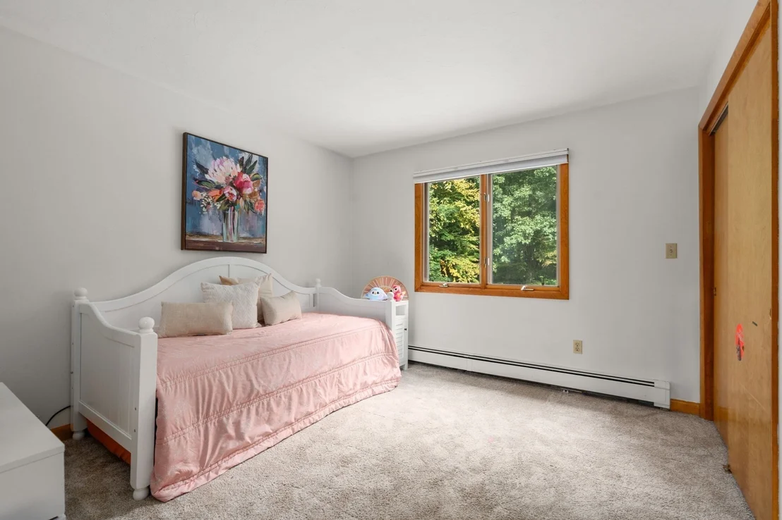 Photo of 31 Raymond Way