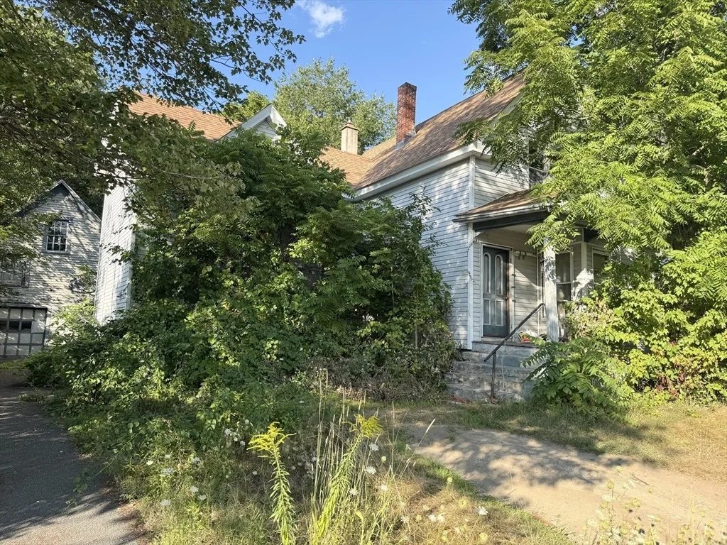 Photo of 37 Logan Ave
