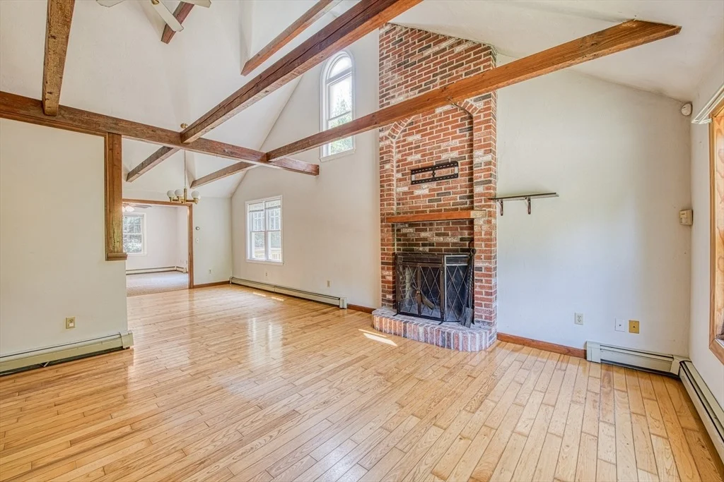 Photo of 6 Daniel Dr
