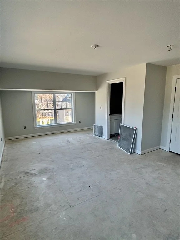 Photo of 484 Great Road, -3