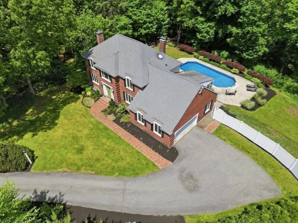Photo of 39 Smithshire Estates