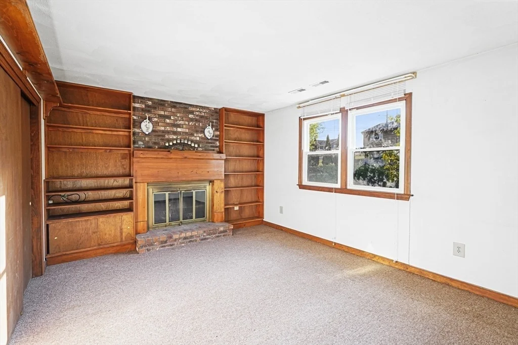 Photo of 17 Wood Ln