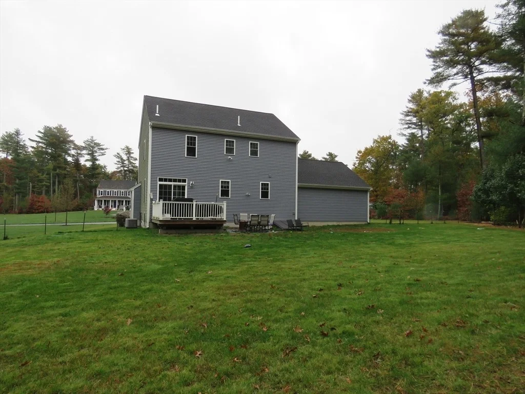 Photo of 33 Cobblestone Ln