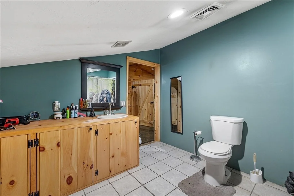 Photo of 8 Oakwood Rd