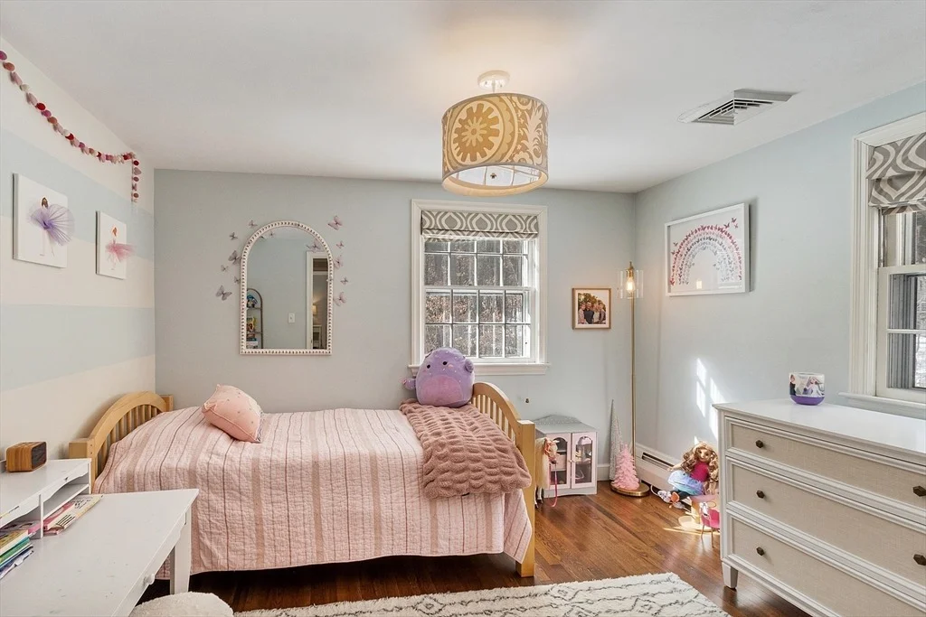 Photo of 40 Meadowbrook Road