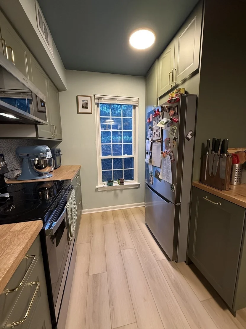 Photo of Unit 1008 at 1008 Windsor Drive