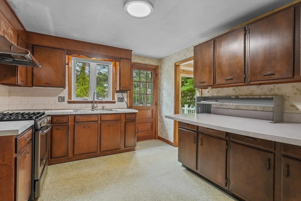 Photo of 5 Hampshire Dr