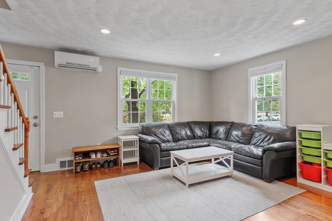 Photo of 35 Jefferson Road