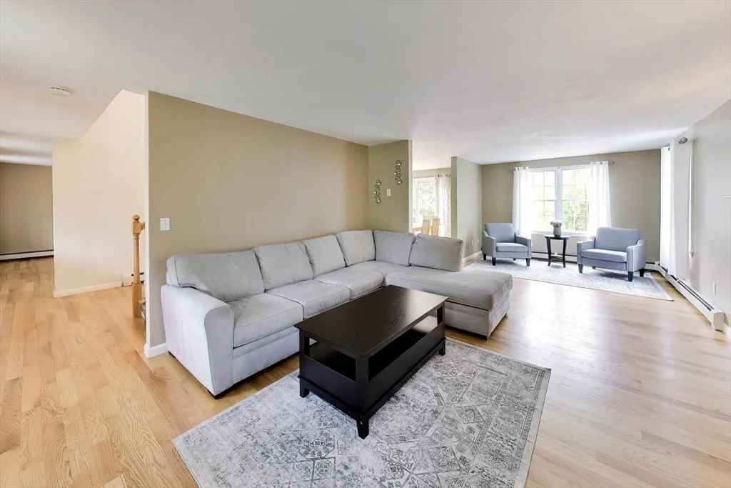 Photo of 24 Meadow Ln