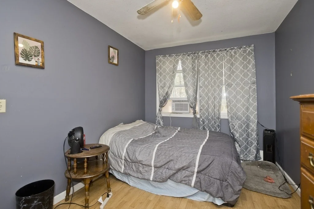 Photo of 300 Middlefield